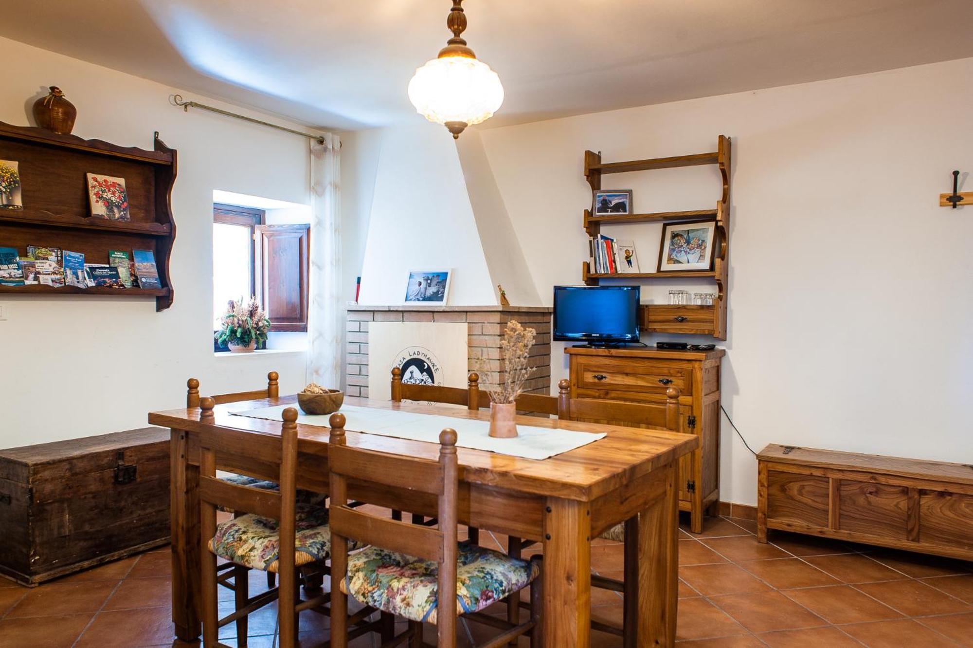 Casa Ladyhawke Leilighet Santo Stefano Di Sessanio Eksteriør bilde